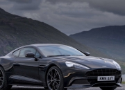 开云官网-引擎轰鸣与绿茵风暴，当F1新纪元遭遇格子军团逆袭