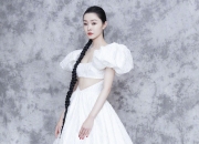 开云APP-我们先来扩展思维，拟定一个既能点明矛盾，又能升华主题的标题