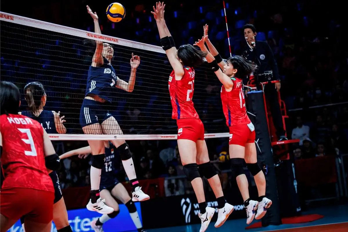 泰国选手勇夺女排金牌，实现突破