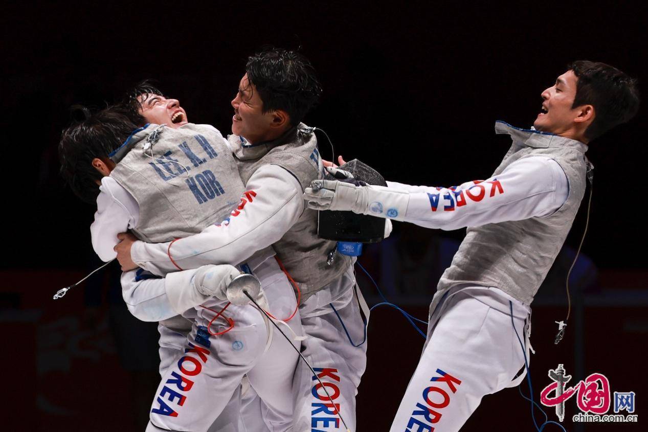 包含韩国击剑选手技压群雄,成为焦点的词条 包含韩国击剑选手技压群雄,成为焦点的词条