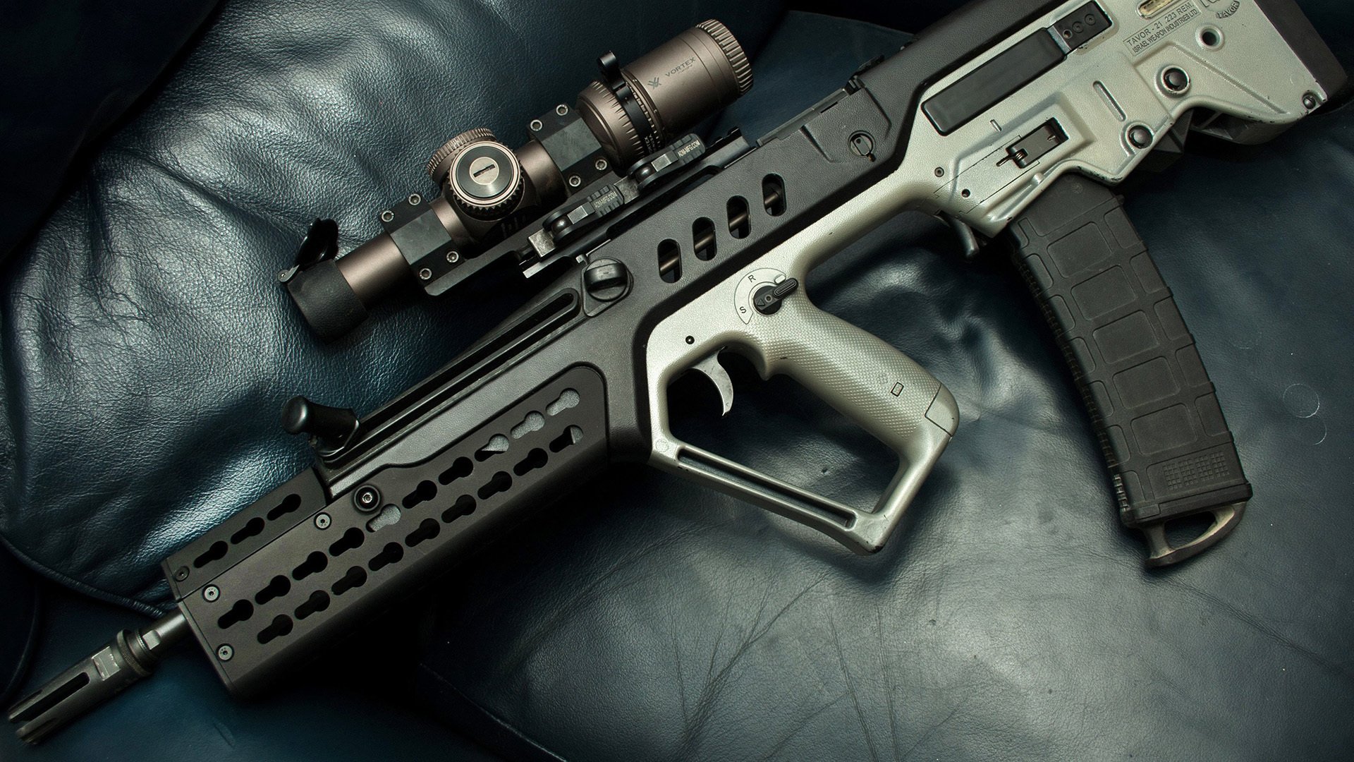 冰与火的交锋，克莱三记绝命三分斩落深圳，步行者末节逆袭彰显冠军底蕴